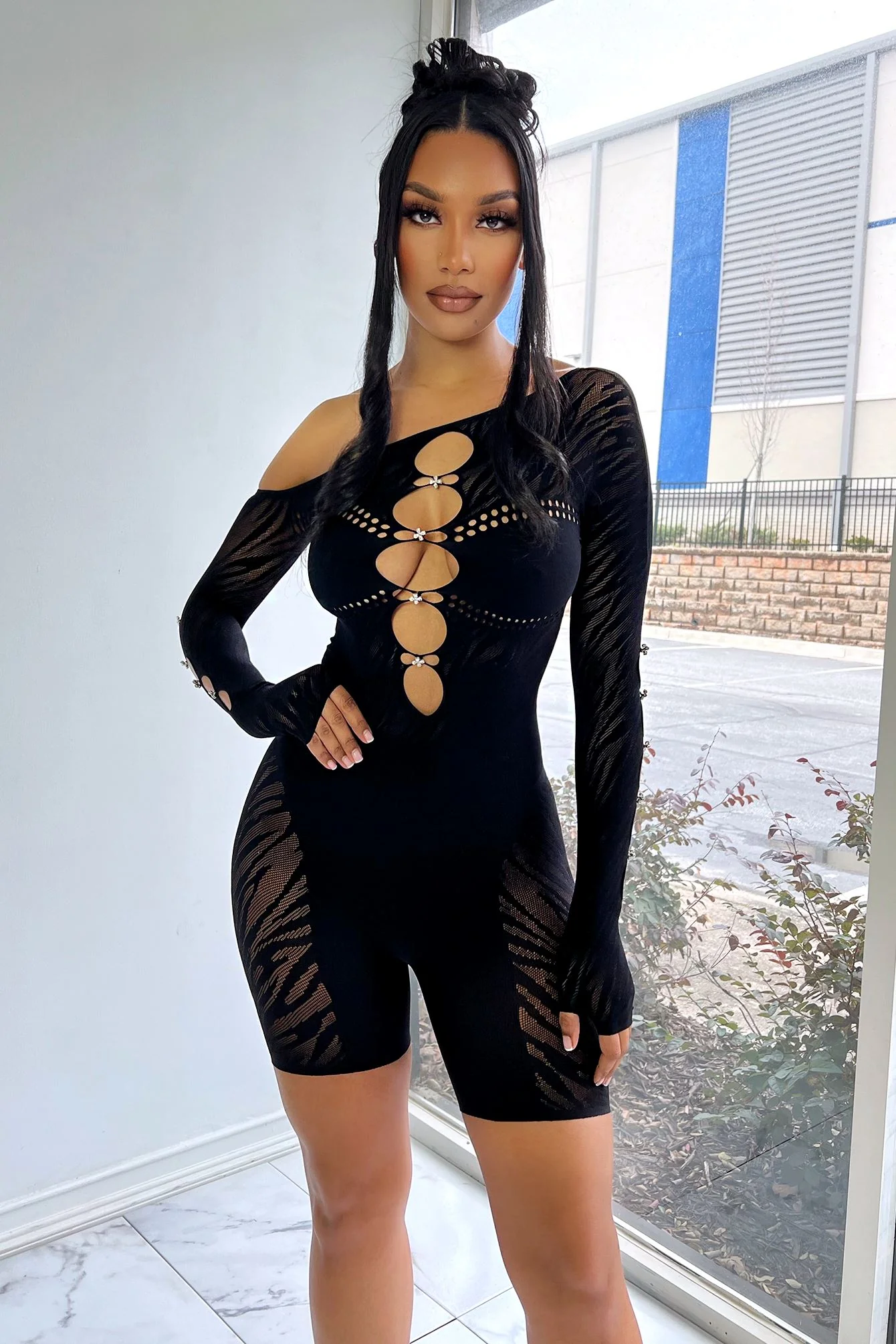 10082-Dixie-Hallow-Out-Off-Shoulder-Cutout-Romper-4.webp Dixie Hallow Out Off Shoulder Cutout Romper