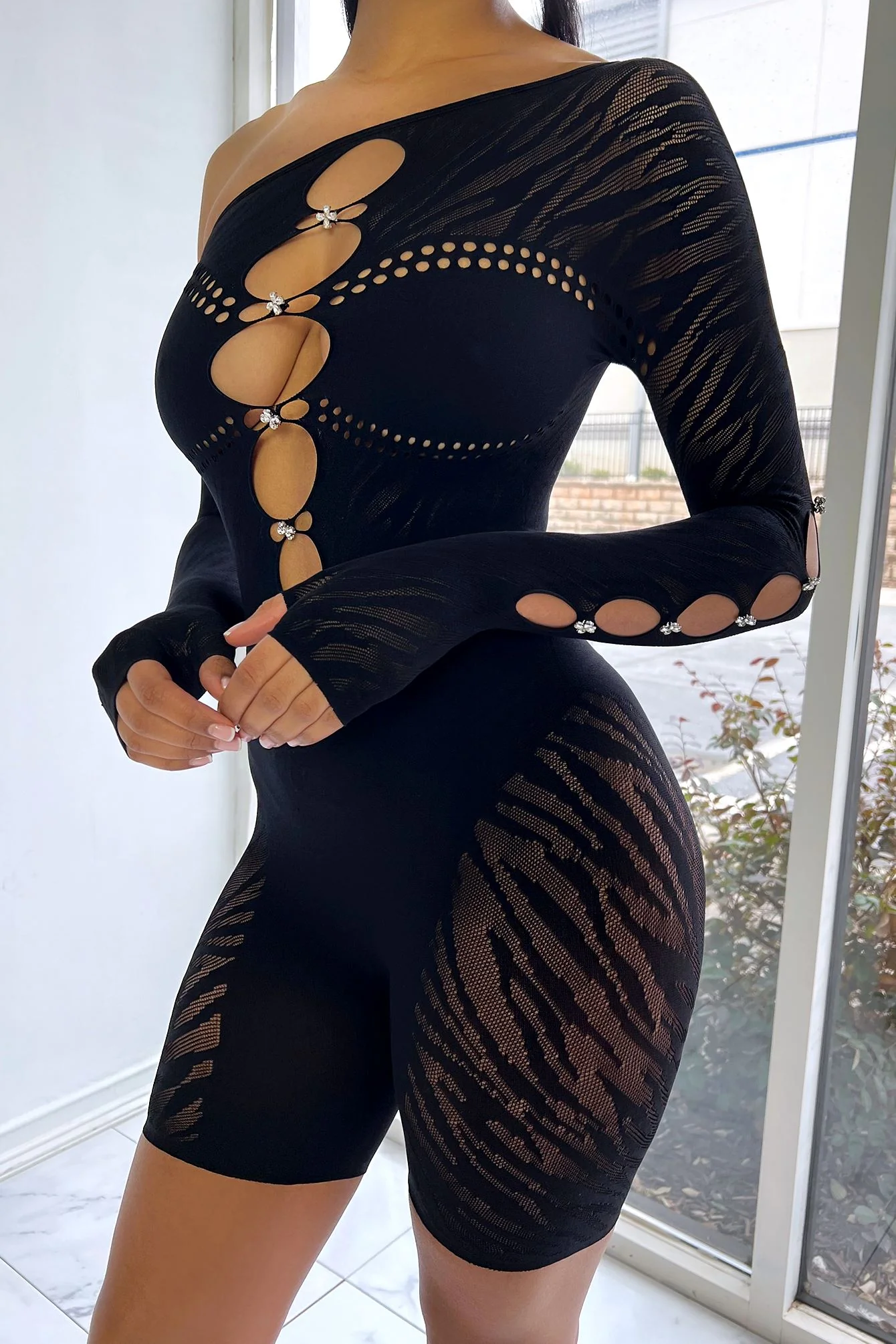 10082-Dixie-Hallow-Out-Off-Shoulder-Cutout-Romper-5.webp Dixie Hallow Out Off Shoulder Cutout Romper