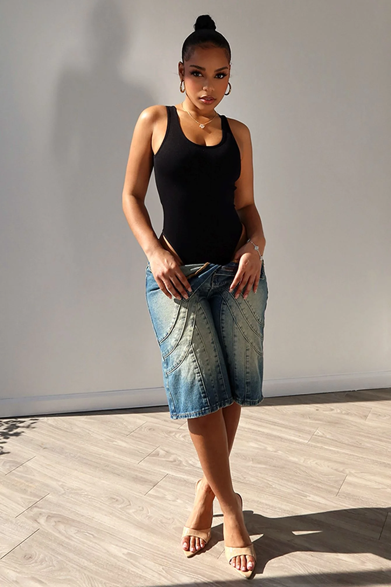 10427-Soft-Smooth-Scoop-Back-Bodysuit-4.webp Soft Smooth Scoop Back Bodysuit