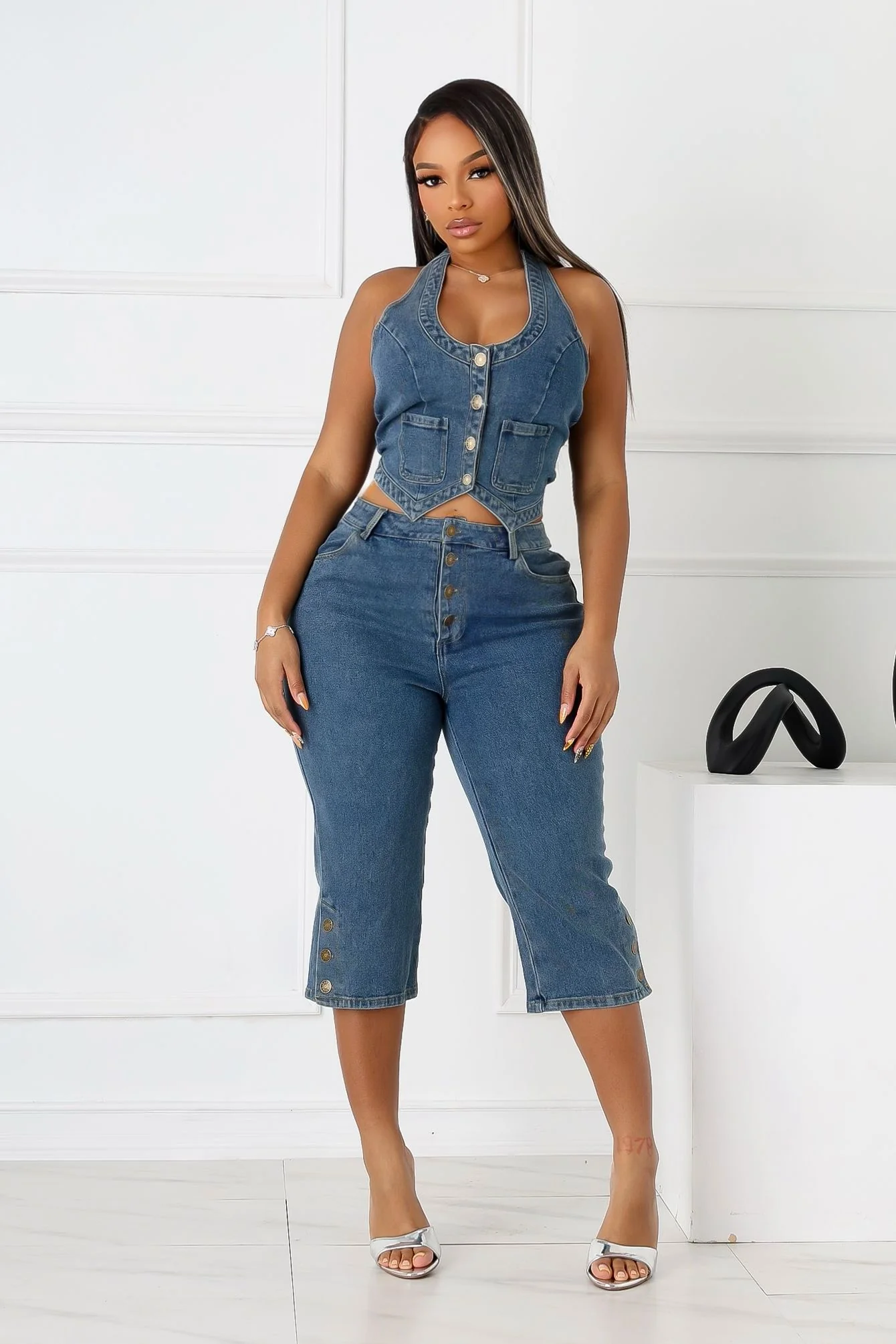 Your Signature Capri Denim Pants