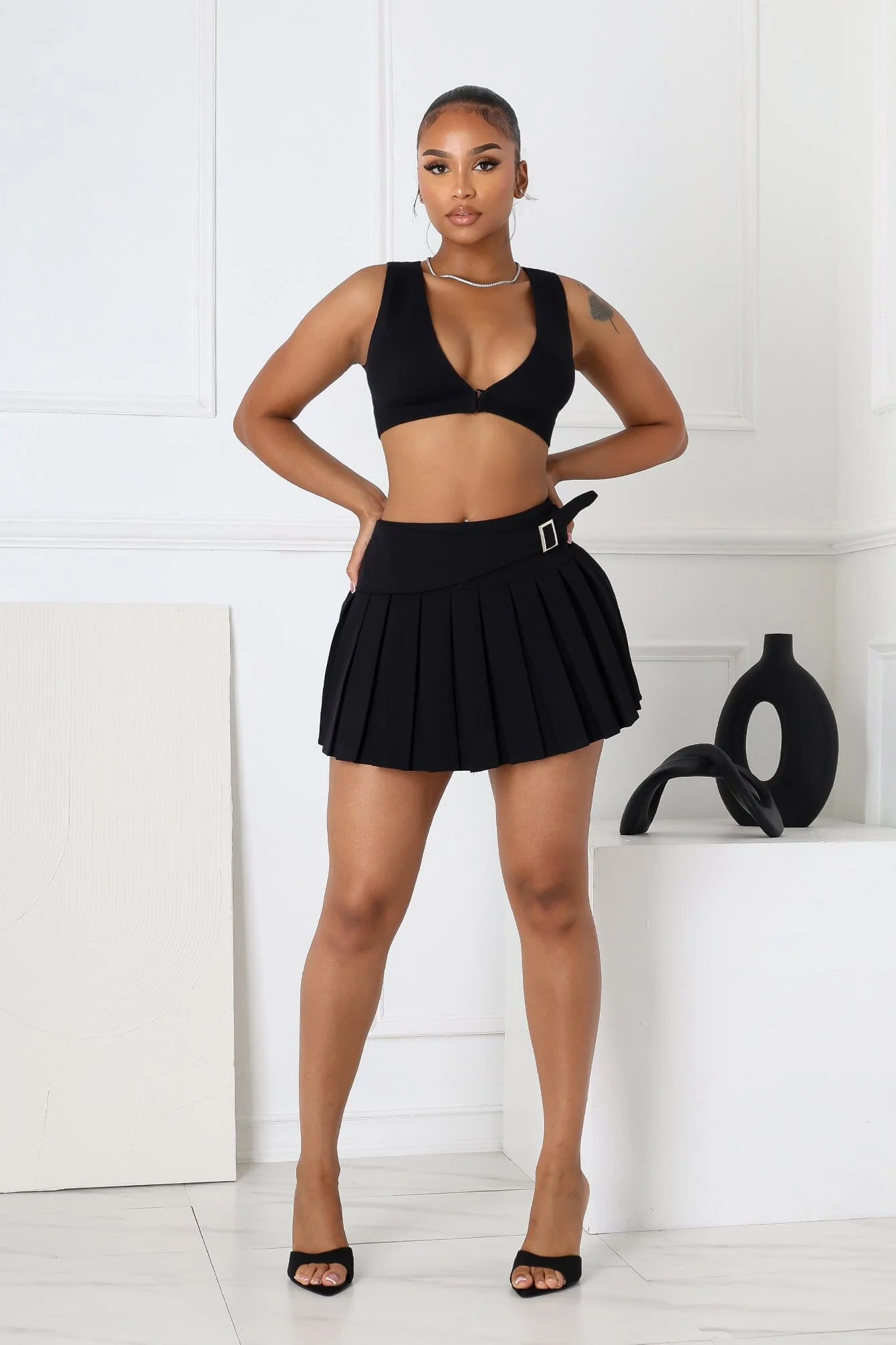 Black Current Pleated Mini Skirt