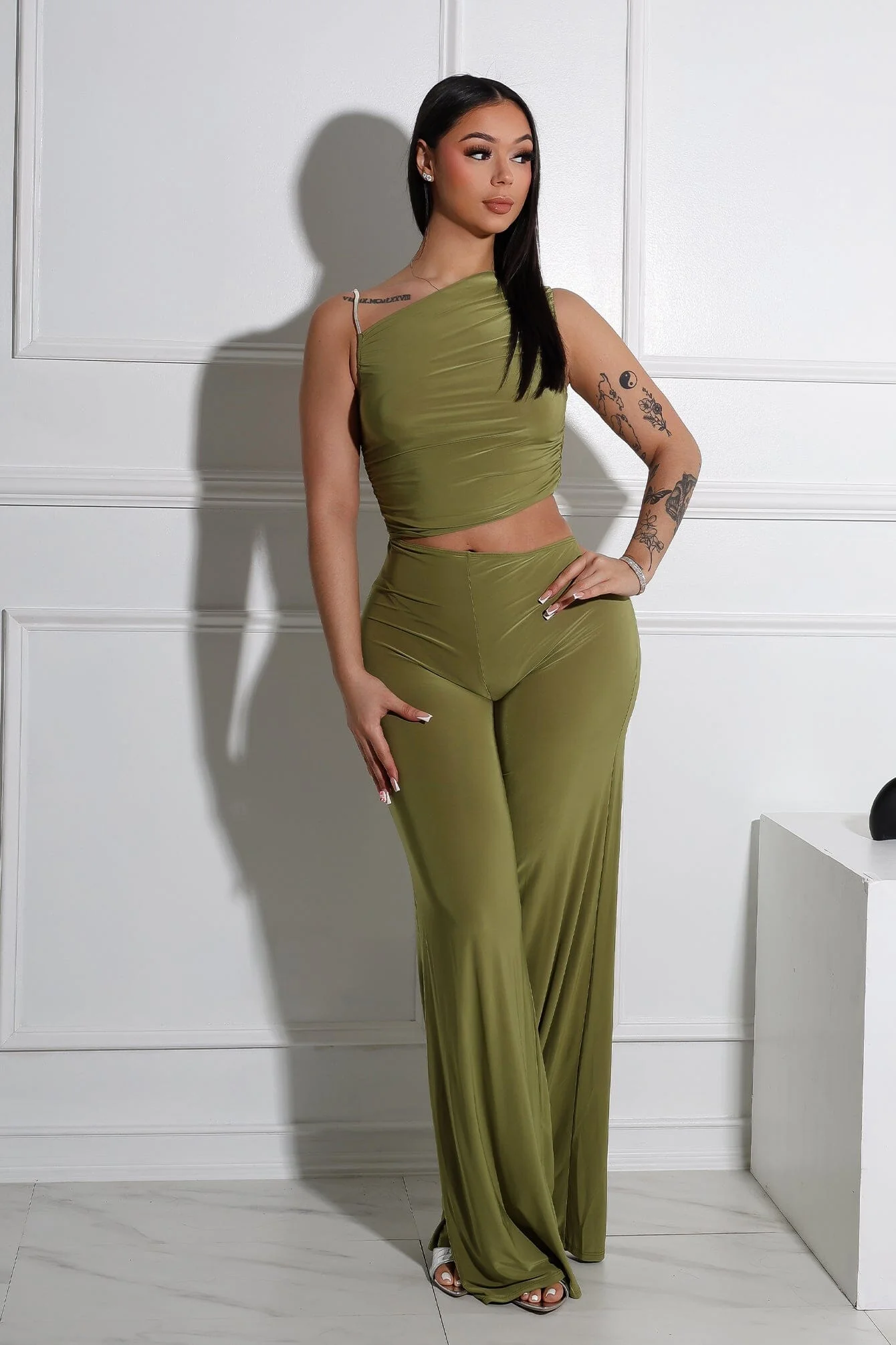 4049-Jaira-One-Shoulder-Wire-Strap-Jumpsuit-3.webp Jaira One Shoulder Wire Strap Jumpsuit