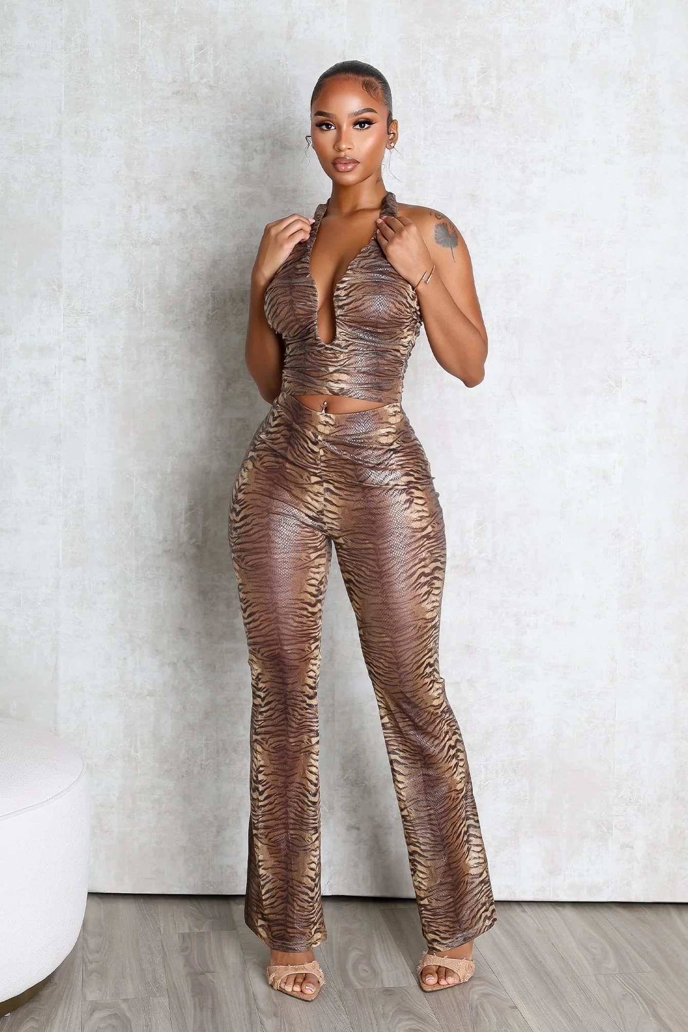 Arusha U Neck Top & Pants SET