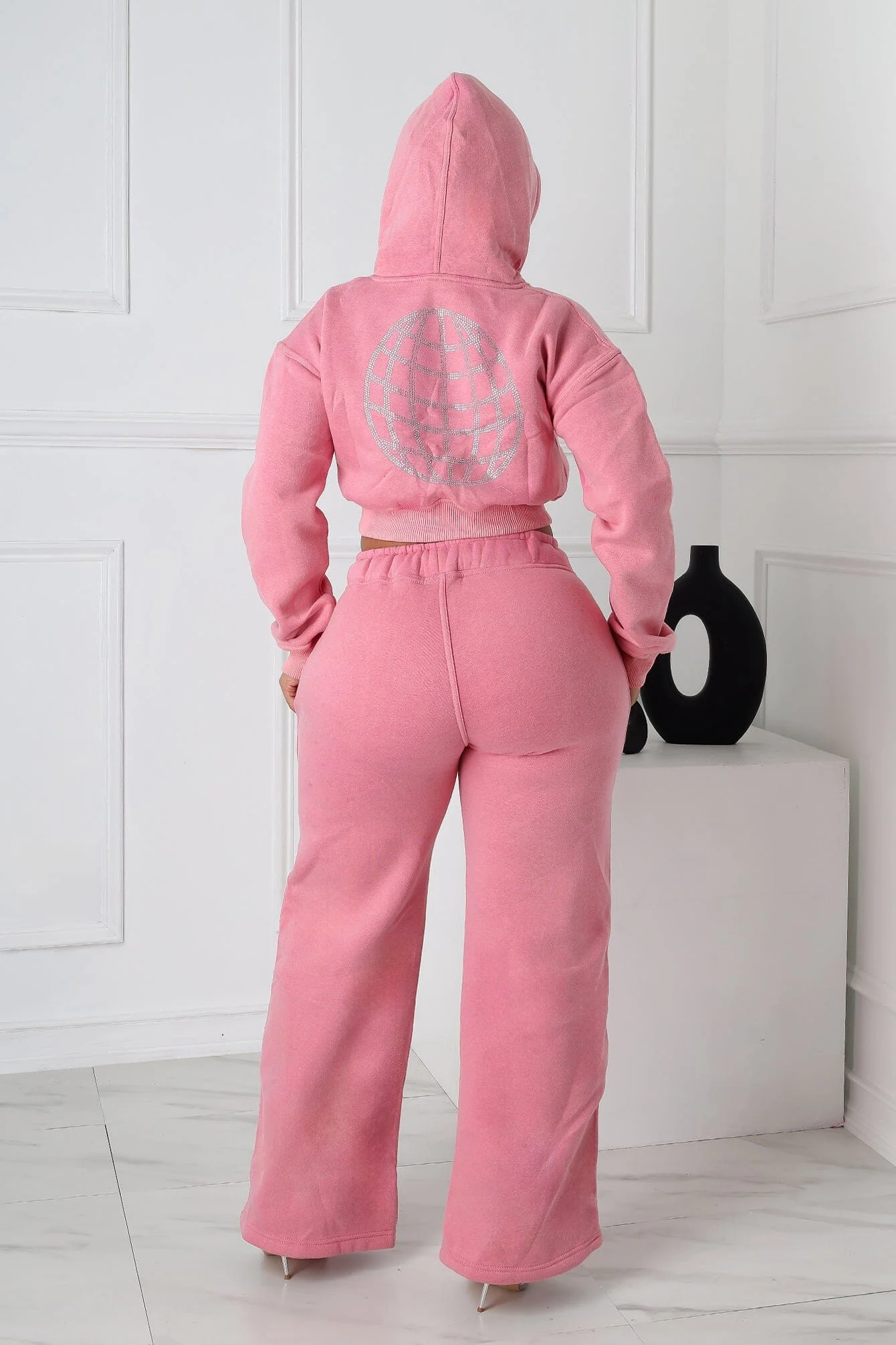 5018-Panic-Bubblegum-Pullover-Cropped-Hoodie-Sweatpants-SET-3.webp Panic Bubblegum Pullover Cropped Hoodie & Sweatpants SET