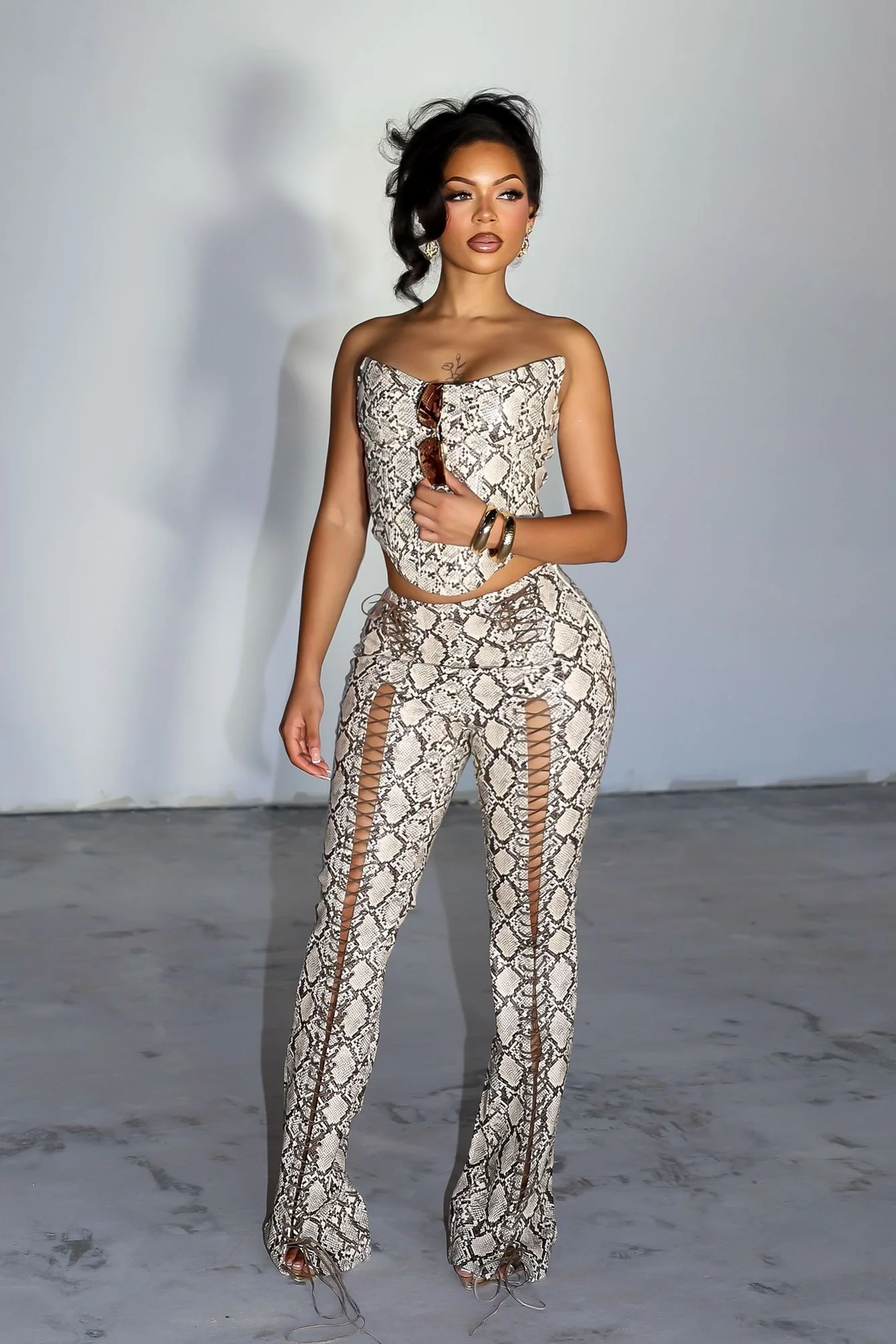 545-Santa-Fe-PU-Corset-Top-Pants-SET-3.webp Santa Fe PU Corset Top & Pants SET