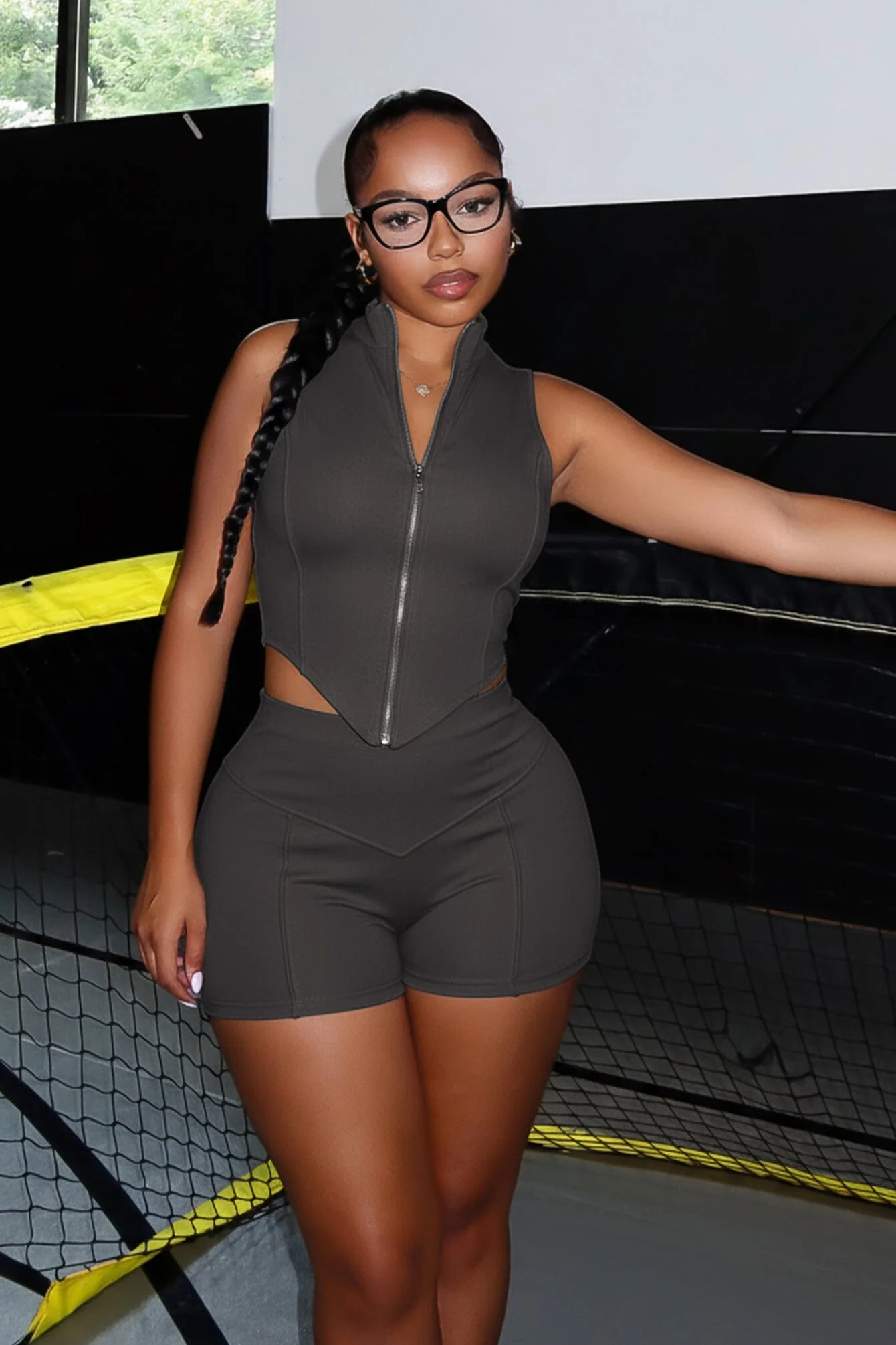 586-Classic-Zip-Up-Cropped-Tank-Top-Shorts-SET-4.webp Classic Zip Up Cropped Tank Top & Shorts SET