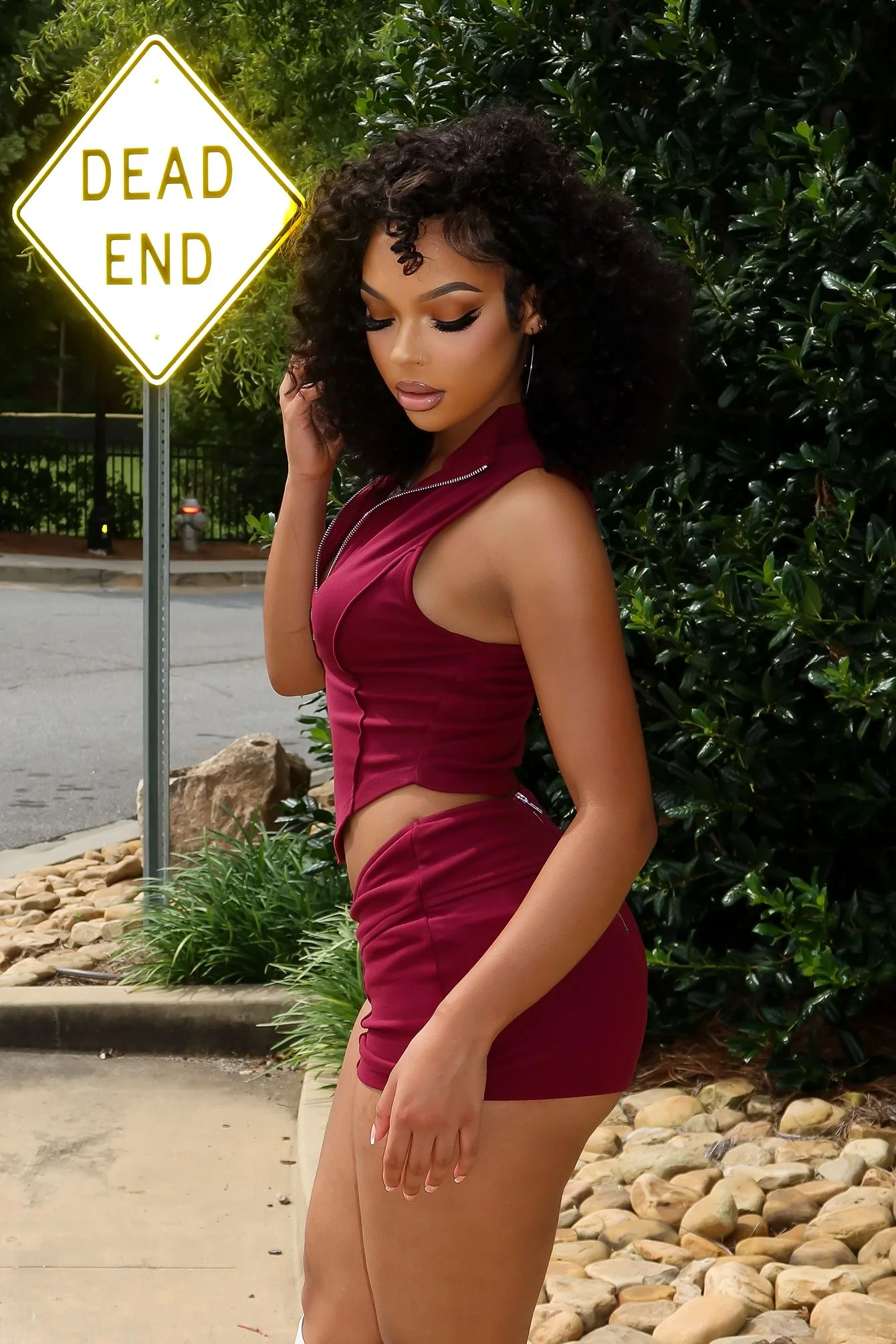 586-Classic-Zip-Up-Cropped-Tank-Top-Shorts-SET-8.webp Classic Zip Up Cropped Tank Top & Shorts SET