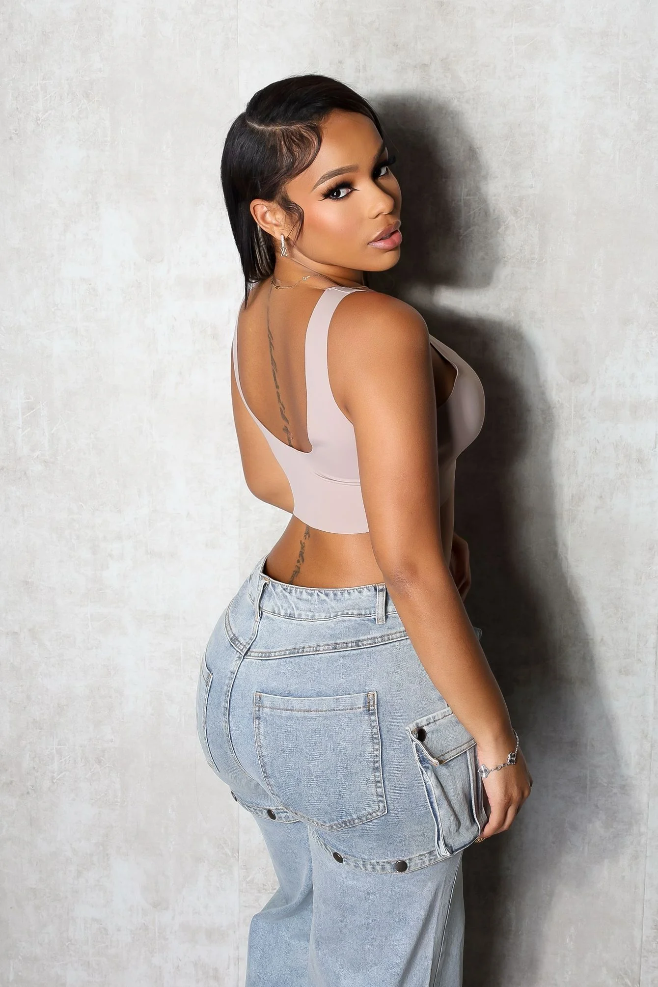 6034-Softline-Seamless-Basic-Crop-Top-4.webp Softline Seamless Basic Crop Top