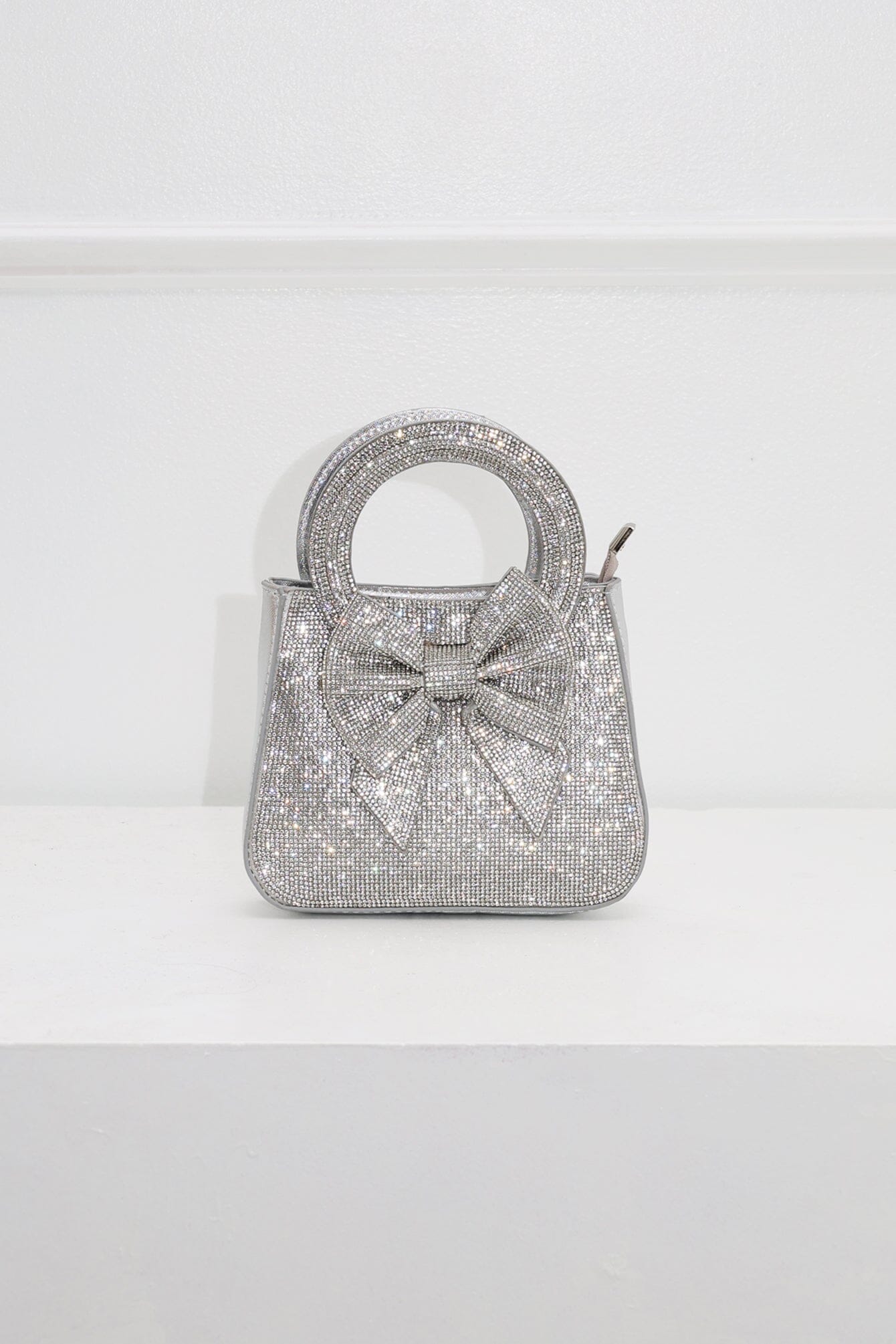 7225-Sweet-Yet-Bold-Bow-Clutch-3.jpg Sweet Yet Bold Bow Clutch