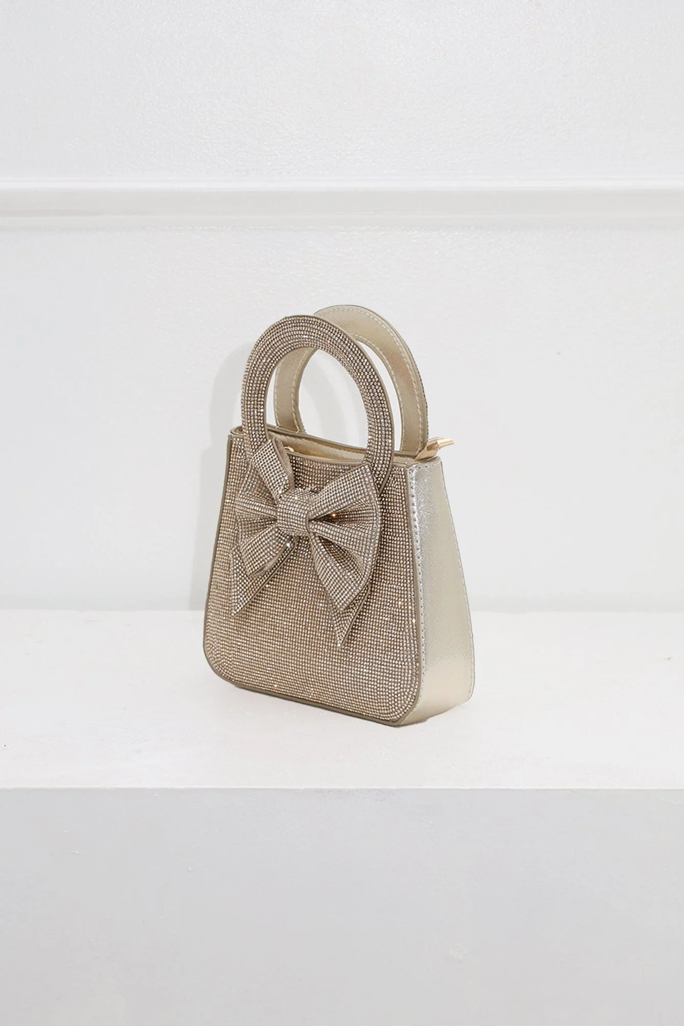 7225-Sweet-Yet-Bold-Bow-Clutch-5.webp Sweet Yet Bold Bow Clutch