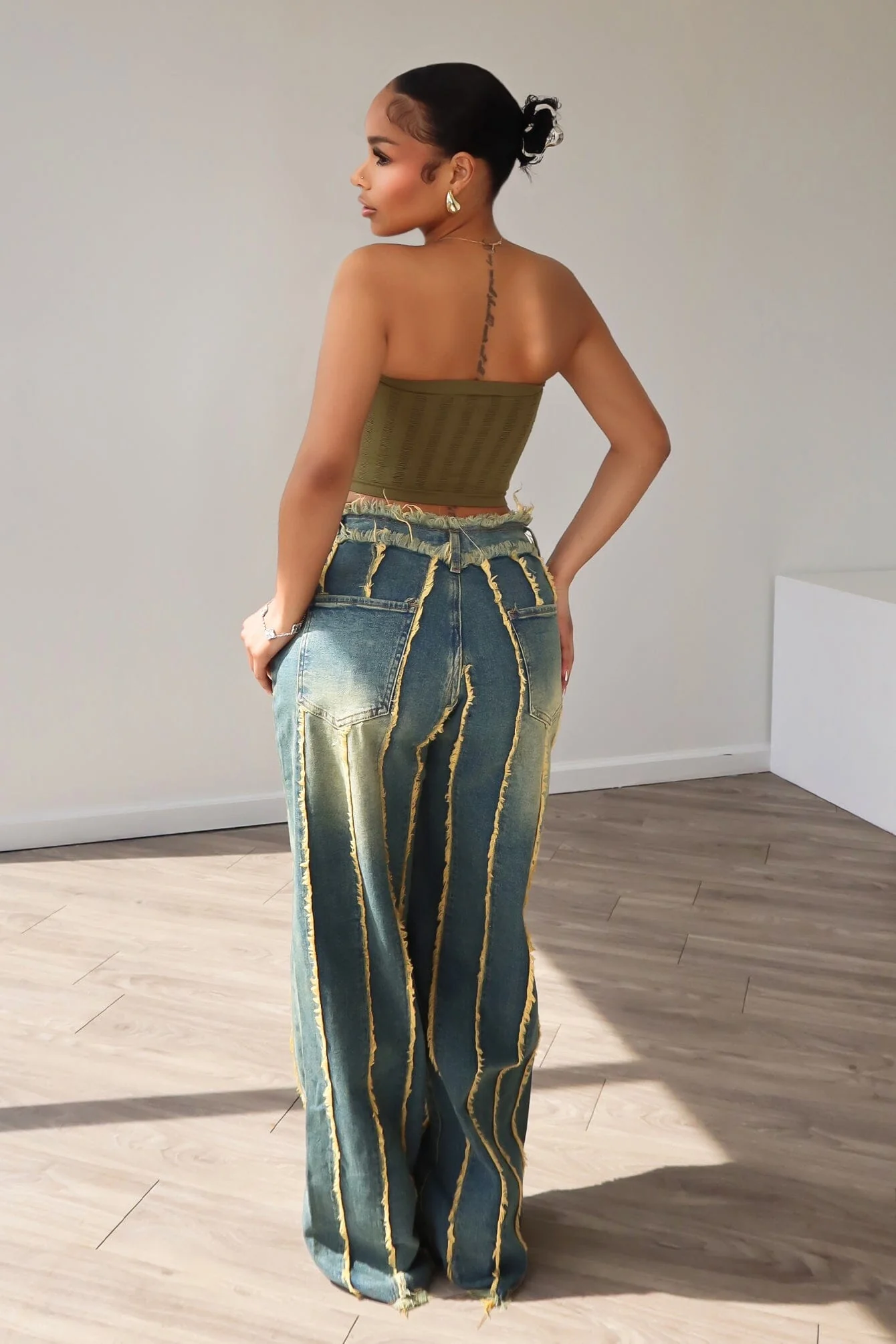 7452-Katrina-Frayed-Trim-Vintage-Wash-Jeans-3.webp Katrina Frayed Trim Vintage Wash Jeans