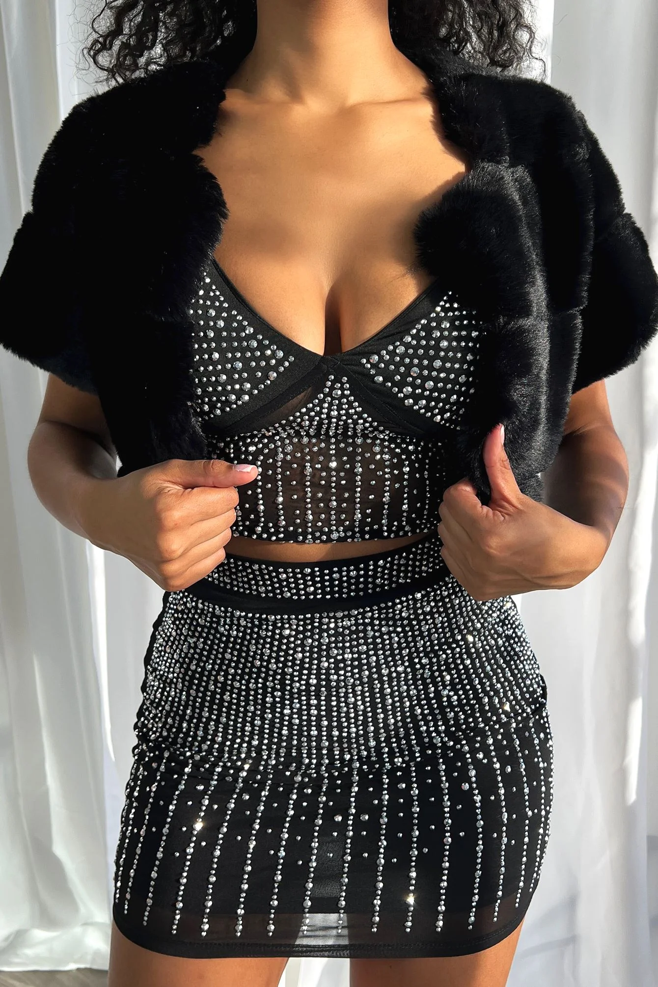 9896-Lavish-Faux-Fur-Cropped-Cover-Up-6.webp Lavish Faux Fur Cropped Cover Up